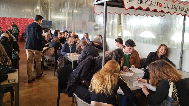 Mercato Centrale a Firenze, la carica dei mille per un ruolo da comparsa nel cortometraggio su San Lorenzo