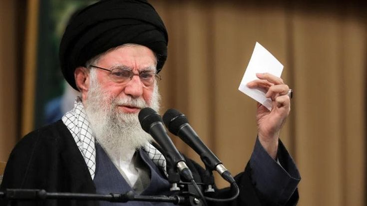 Iran, la ribellione dei riformisti e della società civile: “Khamenei deve farsi da parte”
