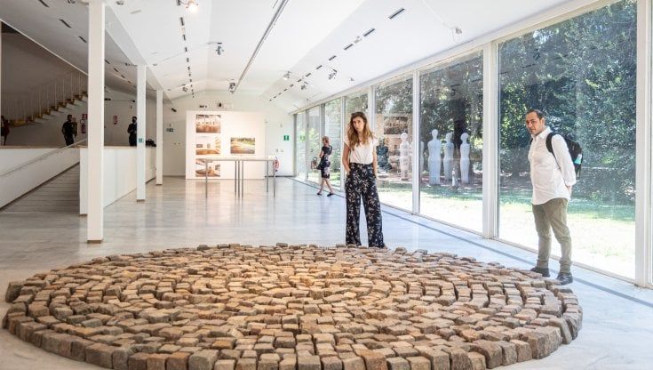 Performing Pac, la memoria dell'arte a Milano tra video e installazioni 