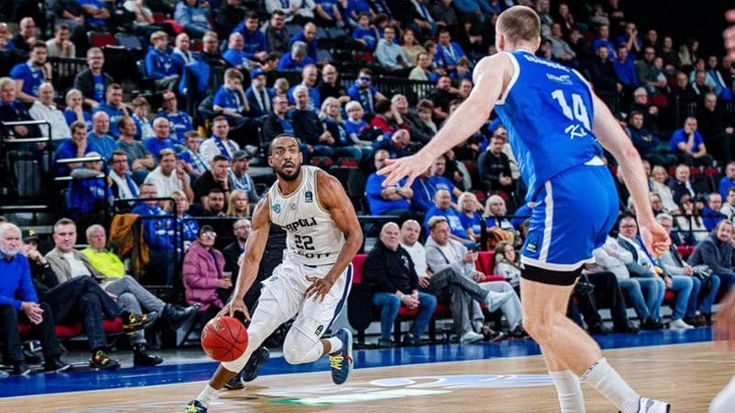 Basket, Napoli è uno spettacolo: vince in Lituania e resta imbattuta