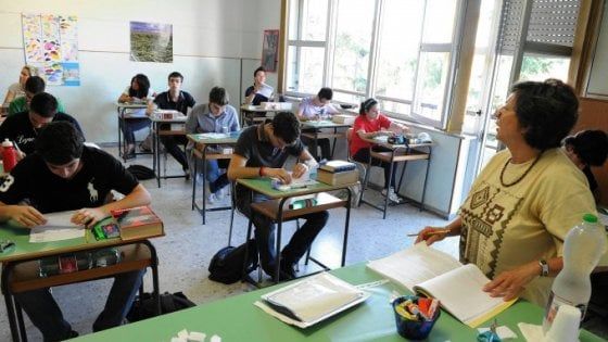 Scuola, Legge di stabilità: super aumento per i presidi, per i docenti 85 euro lordi (con beffa)