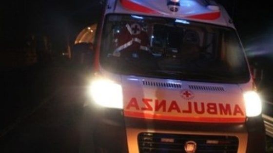 Foggia, bus si scontra con un'auto e la schiaccia: le vittime sono due 