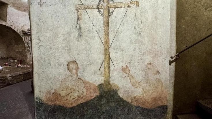 Napoli, sorpresa a Santa Luciella: emerge un affresco del Settecento da dietro un muro