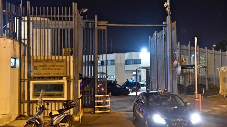 Il Provveditorato delle carceri toscane: “Troppo piene, dormite in terra”