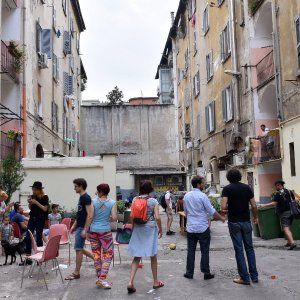 Musica, spettacoli e merende nei cortili di Milano: torna la Festa del vicinato