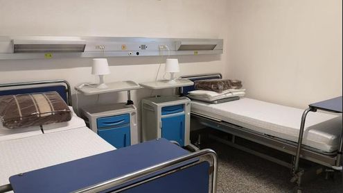medici e infermieri militari in campo