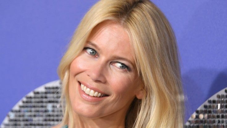 Buon compleanno Claudia Schiffer: la top model compie 51 anni