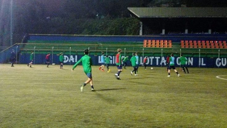 Genova, partita under 14: arbitro 18enne pestato da un dirigente per un "errore", giocatori sotto choc