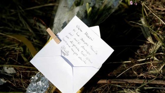 Roma, l’ultima telefonata di Macri alla mamma poi la passeggiata tra rovi e materassi