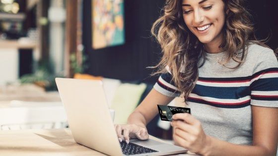 Praticità e risparmio: così l’e-commerce decolla anche in Italia