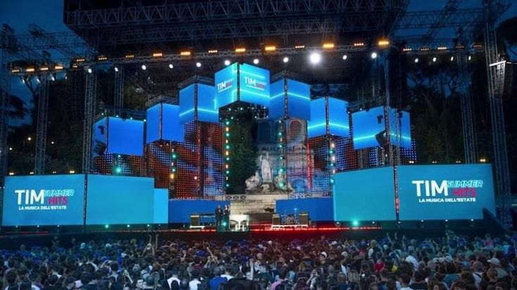Da Annalisa a Sal Da Vinci, la parata delle stelle è al Tim summer hits
