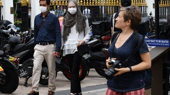 Coronavirus, le misure di contenimento nel mondo: dall'indeciso Giappone al modello Singapore