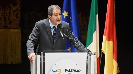 Case popolari, l'attacco di Musumeci: "Debiti e malaffare, chiudo gli Iacp"