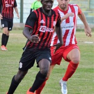 Giarre, insultato per il colore della pelle e squalificato: la beffa di un calciatore senegalese
