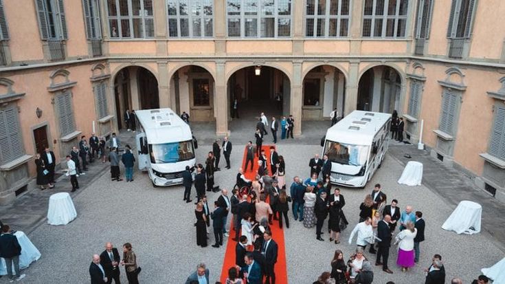 La favola di Ute Hofmann, da stagista ad amministratore delegato nella stessa azienda Laika: “Così guido la Ferrari dei camper verso i giovani, l’Est Europa e altri Continenti”