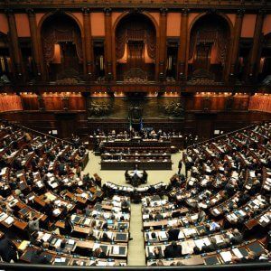 Intercettazioni, battaglia M5S contro la legge bavaglio: "Renzi peggio del Cavaliere"  