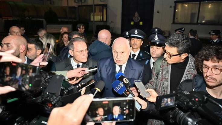 Nordio con Cirielli fa campagna elettorale in carcere. Gelo dei magistrati