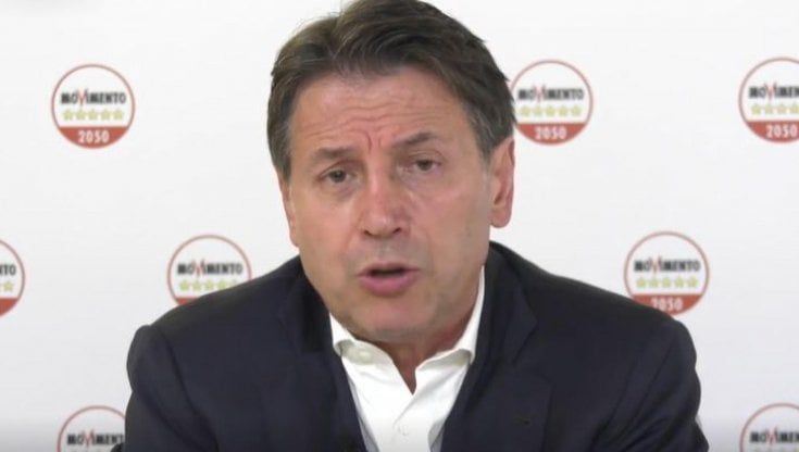 Crisi di governo, Conte e il discorso che allontana il M5s da Draghi: "Fuori se non c'è  chiarezza sui nostri punti. Maggioranza ormai poco coesa"