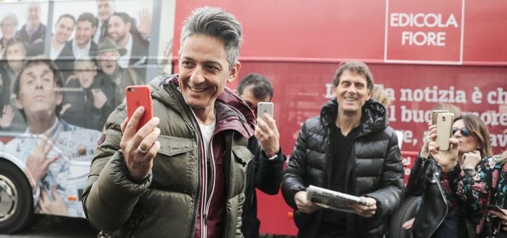 Fiorello sul bus in giro per Roma per la nuova Edicola: "Un programma del buonumore"