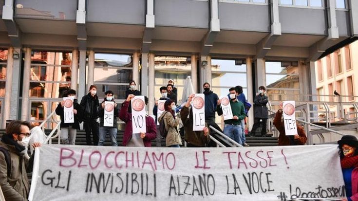 Tasse troppo alte, l’Università di Torino dovrà restituire 39 milioni agli studenti: la sentenza del Consiglio di Stato