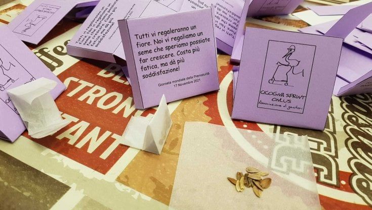 Genova s'illumina di viola per i bambini prematuri