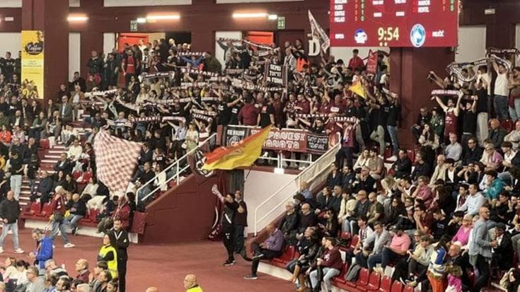 La Trapani Shark fa un sol boccone di Pistoia: 104-60 e vetta della serie A conservata