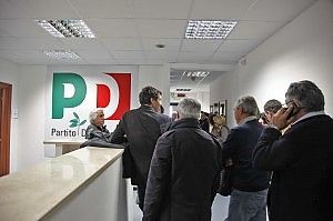Assedio alla Federazione del Pd&ldquo;Ecco le prove del voto di scambio&rdquo;