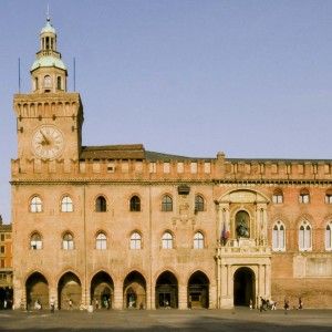 Carta, stipendi, pc e buoni pasto: online le spese degli enti locali