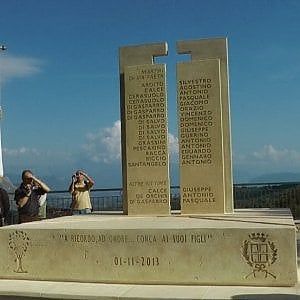 Strage del '43 a Conca della Campania, i fiori dell'ambasciatrice tedesca