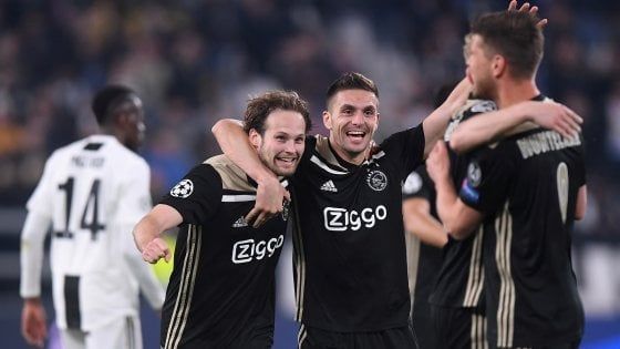 Juventus-Ajax 1-2: non basta Cristiano Ronaldo, van de Beek e de Ligt eliminano i bianconeri