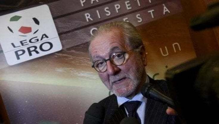 Covid, Ghirelli (Serie C): "Vaccino obbligatorio per i calciatori"