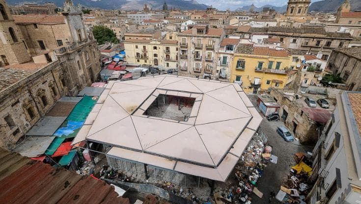 Ballarò, sì al regolamento del mercato coperto: spazio ai commercianti storici