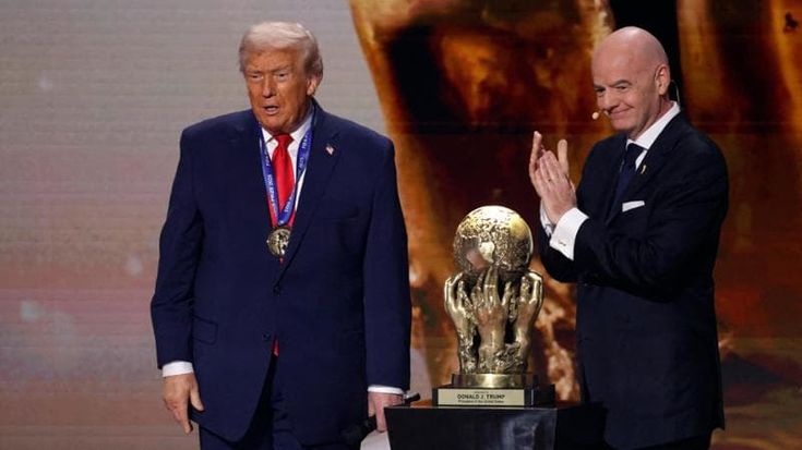Fifa, Infantino potrebbe essersi giocato la rielezione con l’abbraccio a Trump
