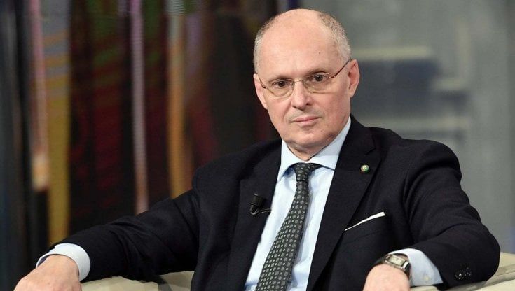 Lockdown per i no-vax e green pass rafforzato. La ricetta per salvare il Natale di Ricciardi, Crisanti e D'Amato 