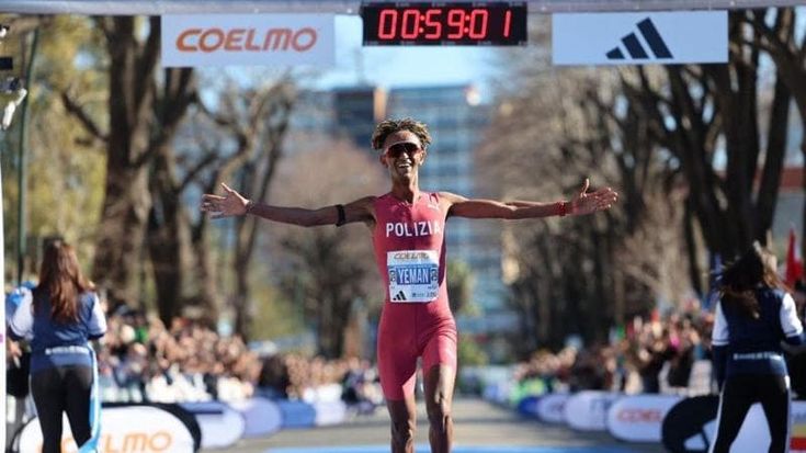 Mezza maratona, festa per diecimila. Crippa batte il record: “Magia Napoli”