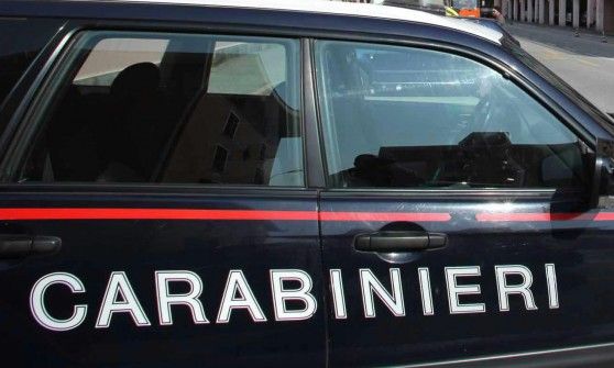 Avvocato picchia il fratello e i carabinieri