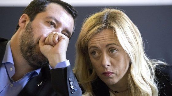 Sondaggio, la destra oltre il 50 per cento. Nella maggioranza bene solo il Pd 