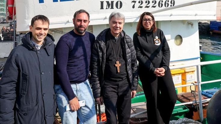 Paragon, nella lista degli spiati il cappellano di Mediterranea