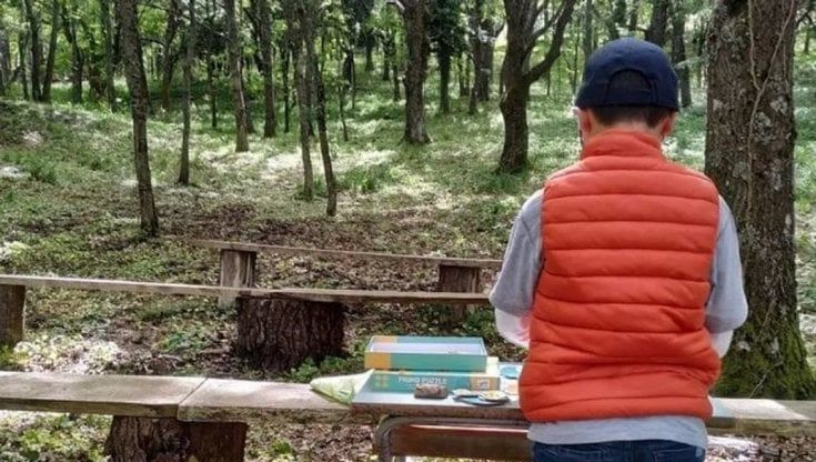 "A scuola nel bosco per evitare i contagi": a Biccari (Foggia) il sindaco punta sulle lezioni all'aperto