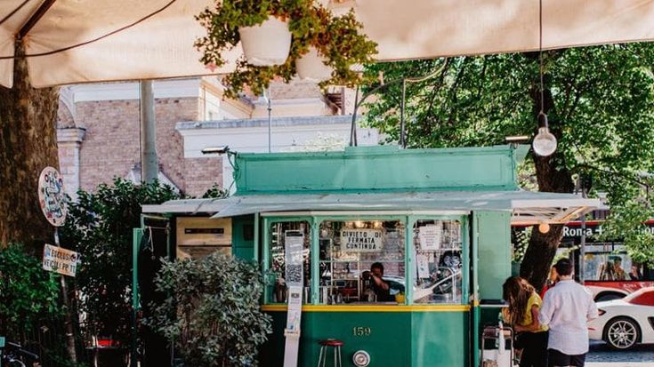 Roma rimette a bando 26 chioschi: dal Tram Depot a Fischio, nuova gara per i locali di quartiere