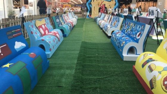 Foggia,le panchine sono artistiche: a disegnarle gli studenti dell'Accademia