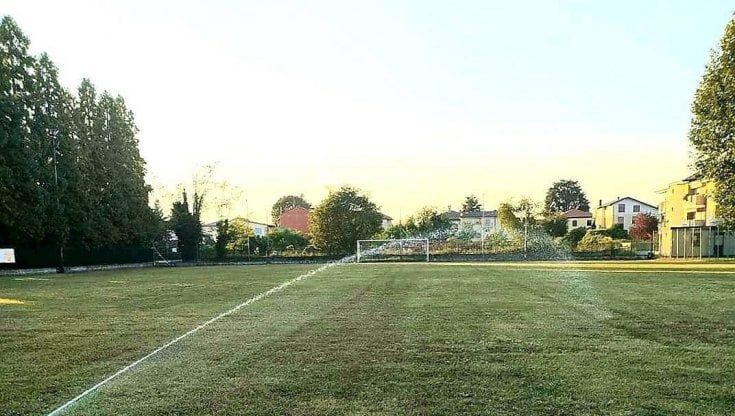 "Meglio un calciatore o un genitore arrabbiato che un nonno ricoverato": la lettera del presidente della squadra di calcio alle famiglie