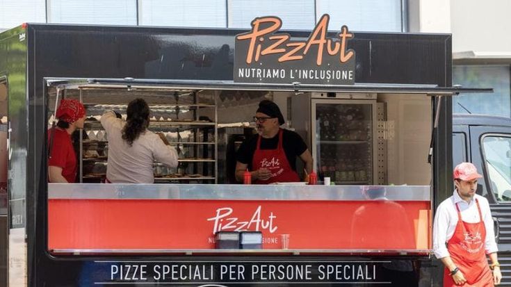 PizzAut apre all’università Iulm, Acampora: “Così si investe davvero sul futuro”