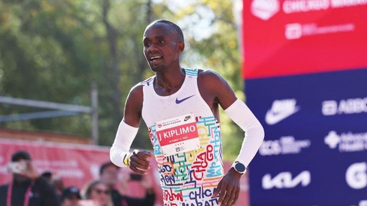 Kiplimo, record del mondo della mezza maratona a Lisbona