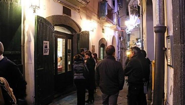 Salerno, la prima estate dei turisti senza la locanda Vicolo della Neve