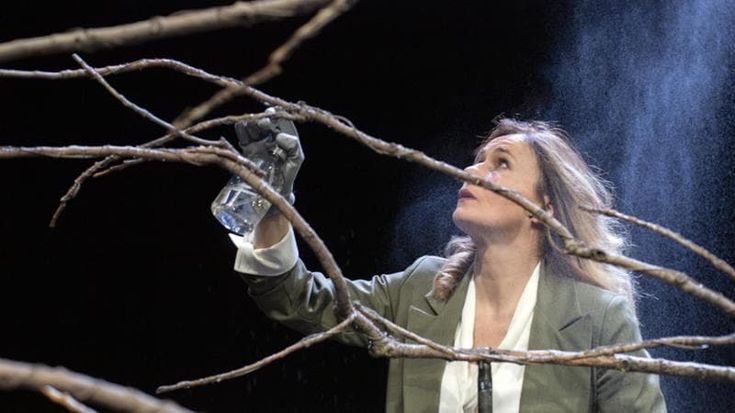 Ecco “Il Sen(n)o” con Lucia Mascino
