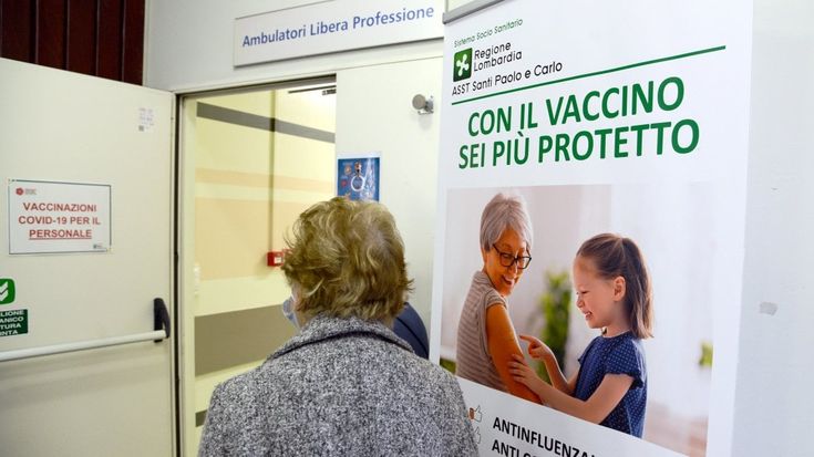 Covid, Pregliasco: "Perché prima o poi ci infetteremo tutti, ma senza paura"
