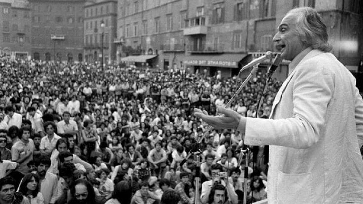 Pannella, l’appello per una targa in piazza Navona, piazza radicale