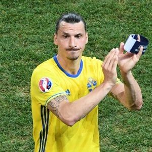 Mercato, Ibra annuncia: "Giocherò nello United"