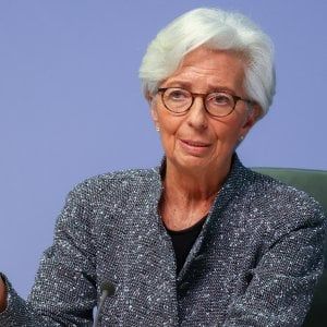 Svolta green, Lagarde ammette: “Bisogna fare ancora di più”